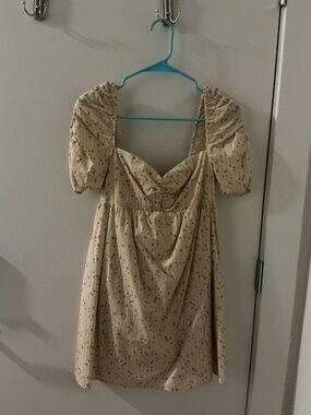 Gianni Bini Cream Floral Puff-Sleeve Dress